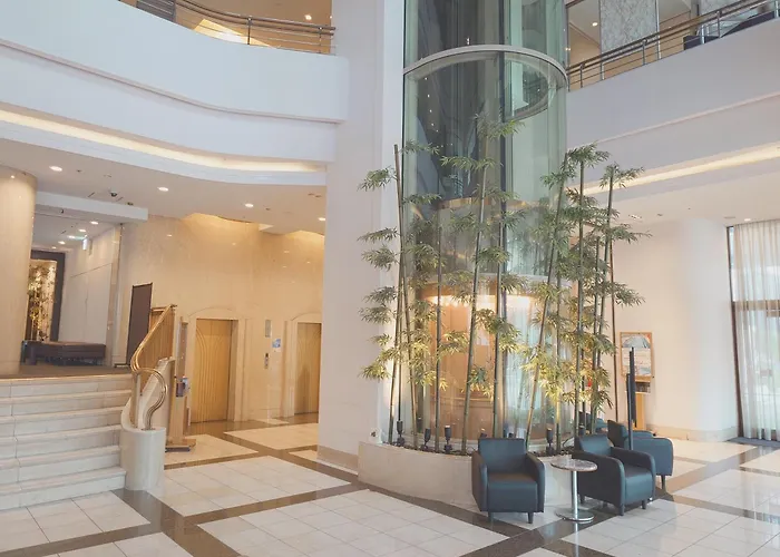 Breezbay Hotel Resort And Spa