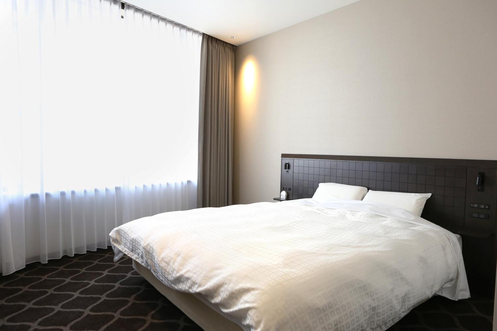 Breezbay And Hotel 3*