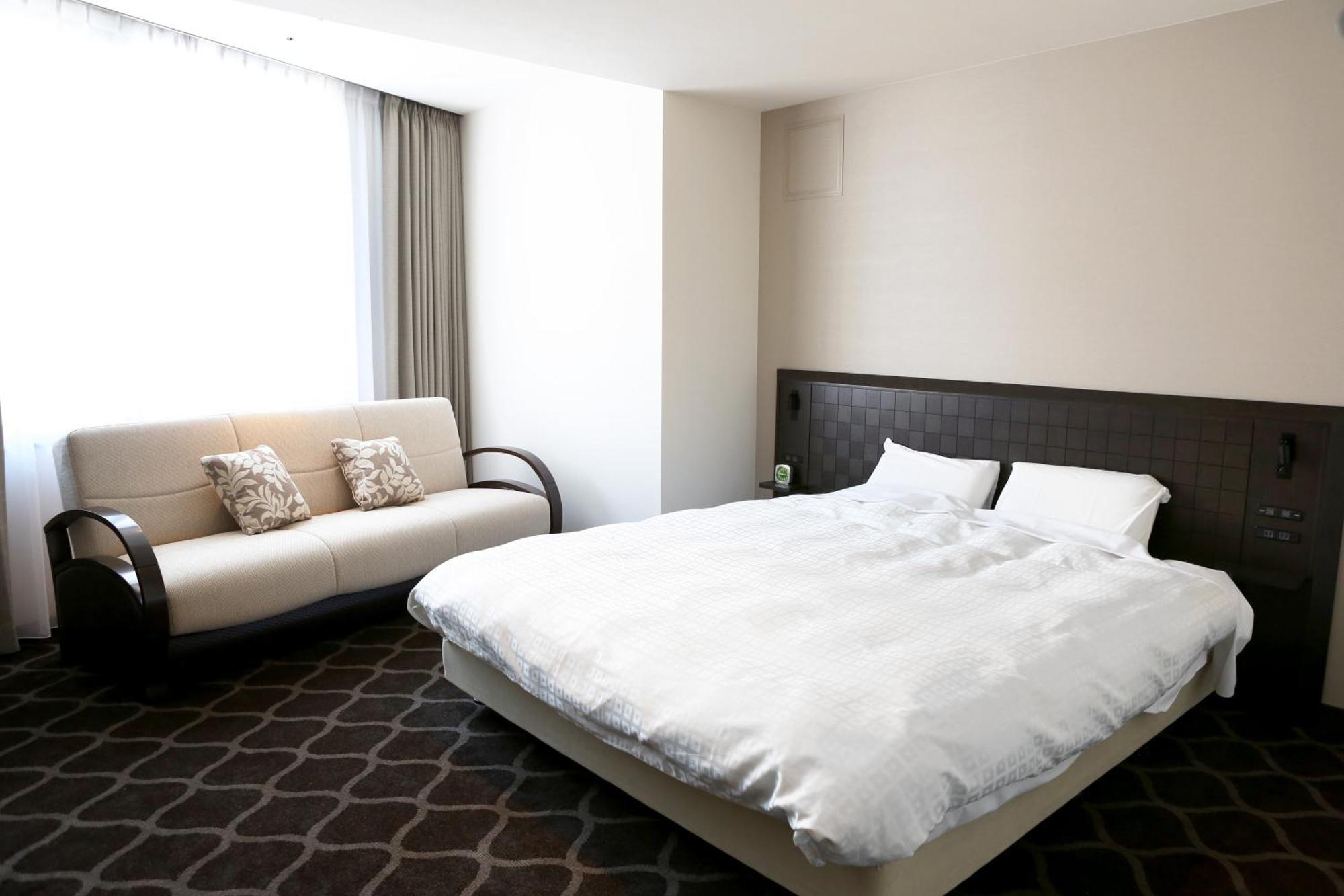 Hotel Breezbay And 3*