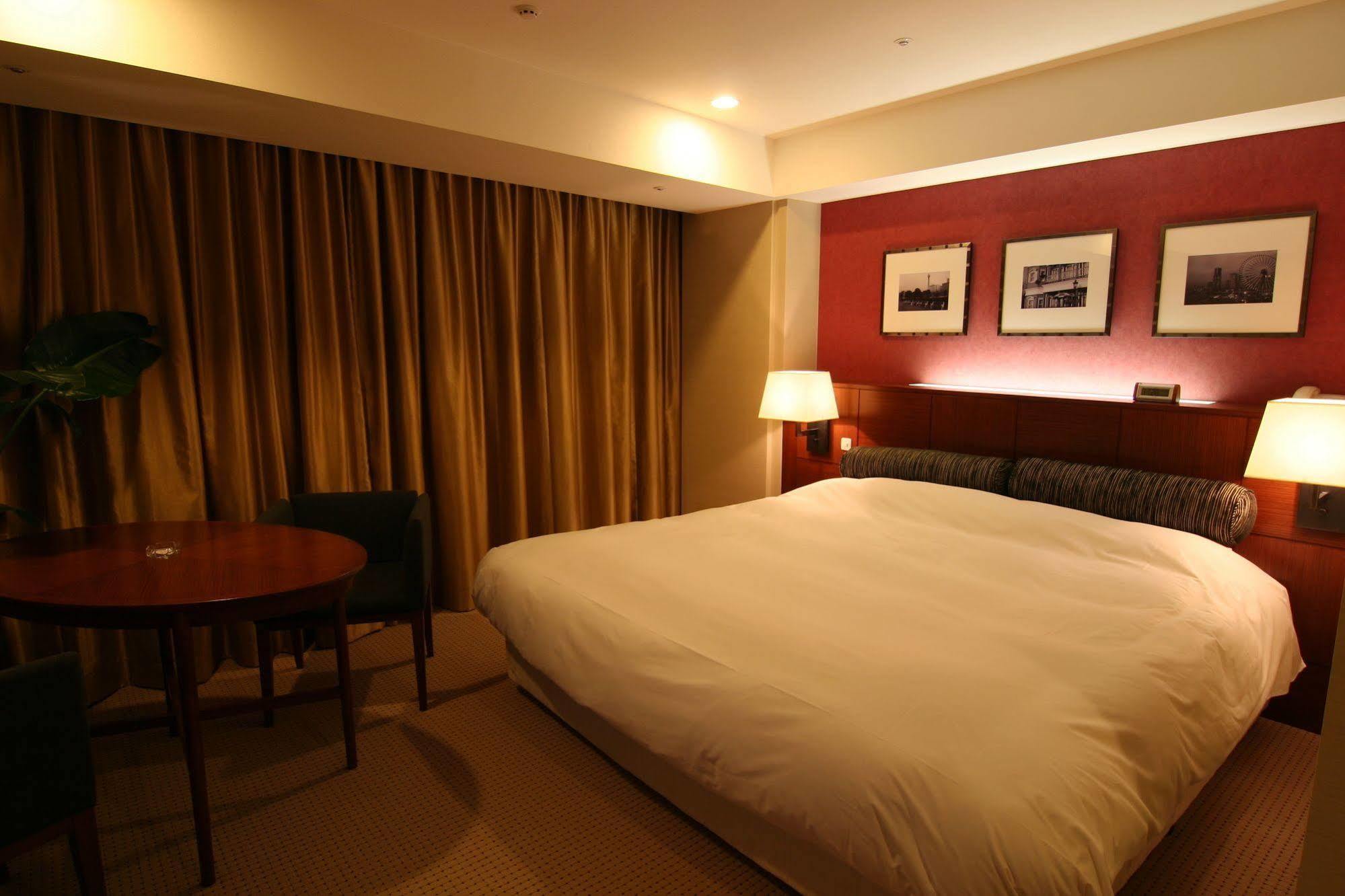 Breezbay And Hotel 3*